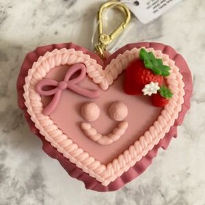 Bath & Body Works Valentines Day Heart Pocketbac Holder Happy Coquette Cake